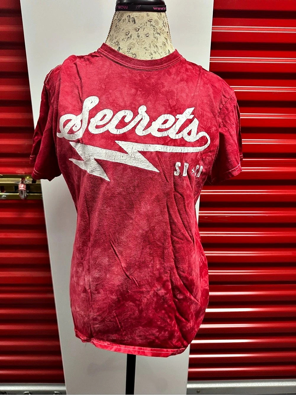 Secrets Graphic Tee band tshirt in Red